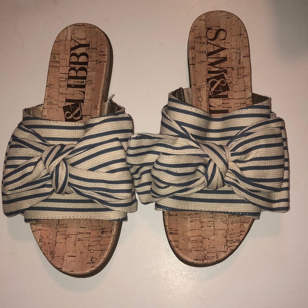 Bow sandals